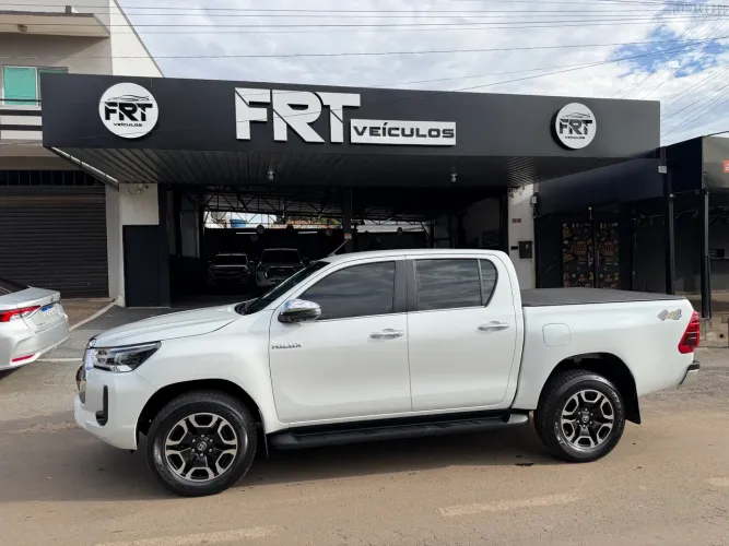 Toyota Hilux CD SRX 4X4 2.8 TDI 16V Diesel Aut. 2024