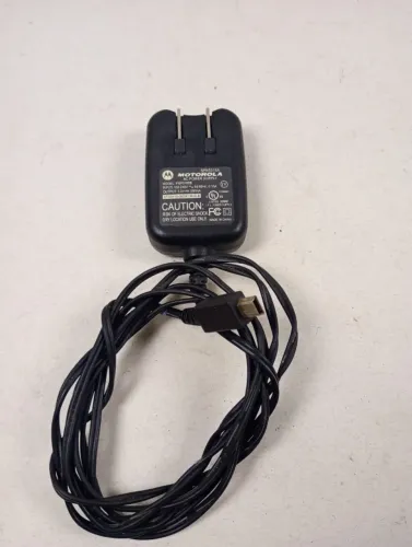carregador original motorola modelo fmp5185b (micro usb v8 / bivolt - funcionando)