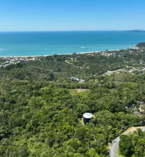 ÁREA NO ESTALEIRO 37000M² EXCELENTE LOCALIZAÇÃO VISTA MAR VENHA CONHECER E SE APAIXONE 
