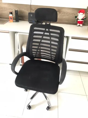Cadeira de Escritório com tela mesh