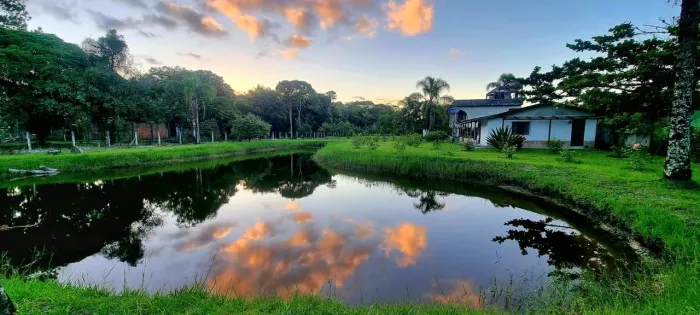 Oferta Incrível! $ 530 X 320 mil, Chácara com a Casinha dos Sonhos, acesso Rio Guaraguaçu