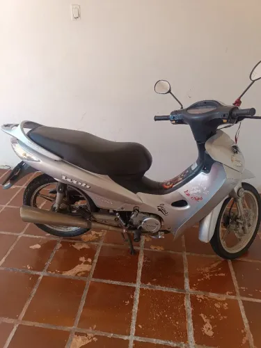 Moto Web 100 para venda