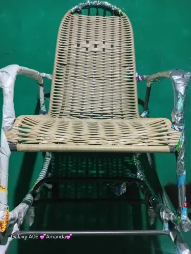 Cadeira de balanço nova 