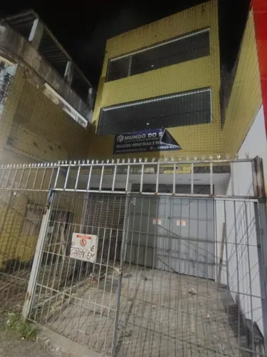 NAZARÉ 200m², PRÉDIO, primeiro andar AO LADO DO MAIS SUPERMERCADO