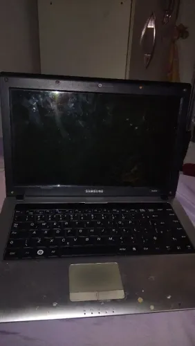 vende-se notebook Samsung RV410