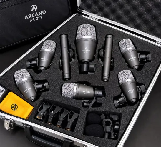 KIT DE MICROFONES PARA BATERIA ARCAN? AR-GS7 + MALETA ? R$ 800,00