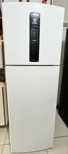 Geladeira Eletrolux inverter estado de nova, 390L