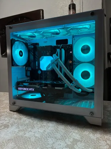 PC Gamer RTX 4060 8GB, Ryzen 7 5700x, 16 GB RAM DDR4