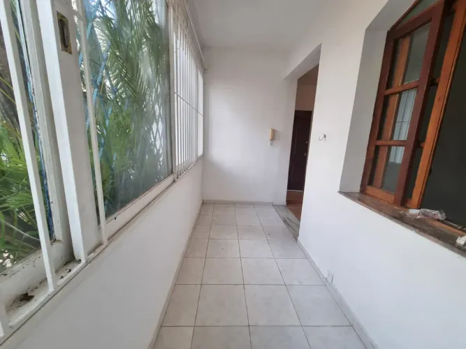 Bucólico apto. tipo garden para locação na Urca, ótima localização, silencioso.Rio de Jane