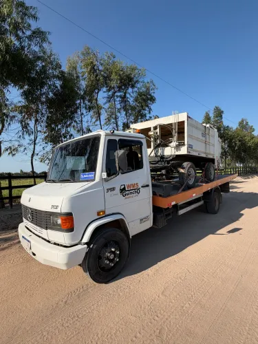 Vendo Mercedes 710 já cm plataforma !