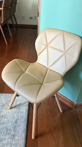 Cadeira Charles Eames Eiffel Max Wood Estofada