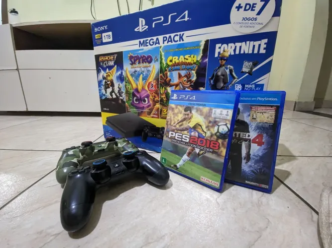 PS4 SLIM 1 TERA DOIS CONTROLES