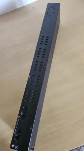 Switch Mikrotik RB3011UIAS-RM