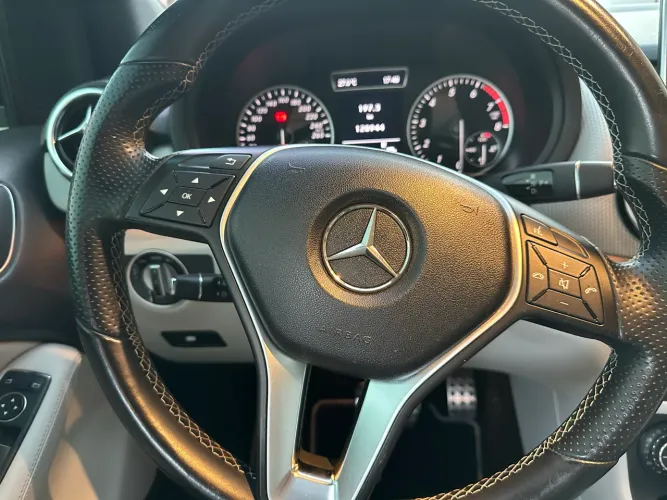 Mercedes-Benz Classe B 200 CGI 1.6 TB Sport 156cv AUT 2013