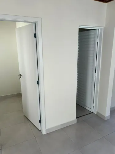 Casa para venda possui 59 metros quadrados com 2 quartos