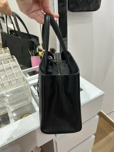 Bolsa Arezzo de couro 