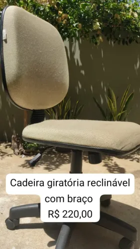 Cadeira de escritório giratória
