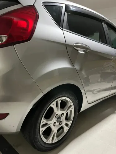 Ford Fiesta 1.6 16V Flex Aut. 5P 2015