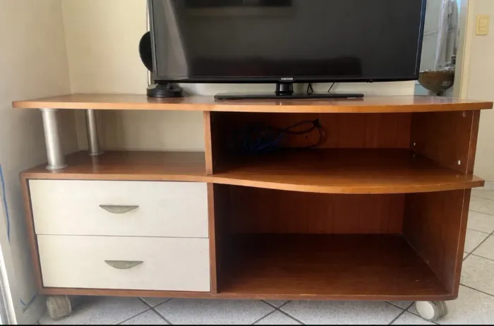 Rack TV da TokStock