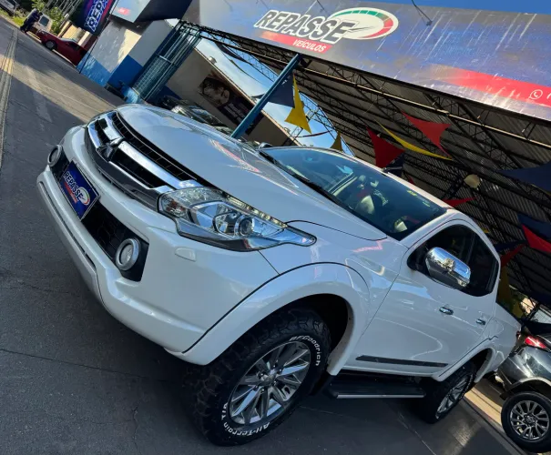 Mitsubishi L200 Triton Sport HPE-S 2.4 CD Dies. AUT 2019