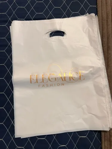 34 bolsas para loja de roupa já com logo