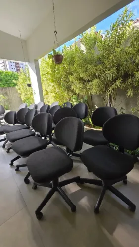 ? OPORTUNIDADE - Lote de Cadeiras de Escritório (Coworking)
