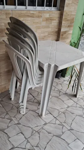 Cadeiras e mesa
