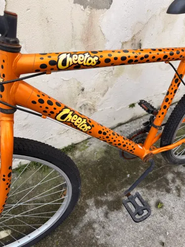 Bicicleta Elma Chips cheetos edição rara prêmio de sorteio