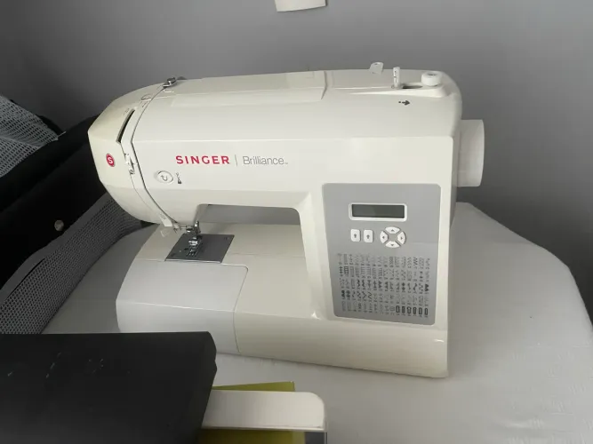 Máquina de costura Singer