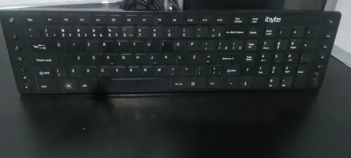Dois excelentes teclados das marcas Ibyte e Redragin