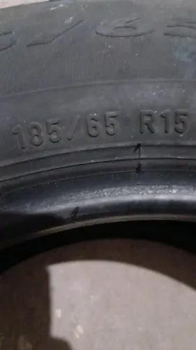 PNEUS 185/65 R15 SEMI NOVO