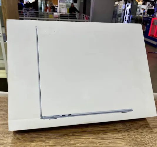 MacBook Air M5 13.6 2026