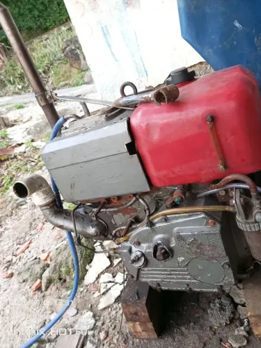 Motor de barco ,motor 12 pra sair logo*