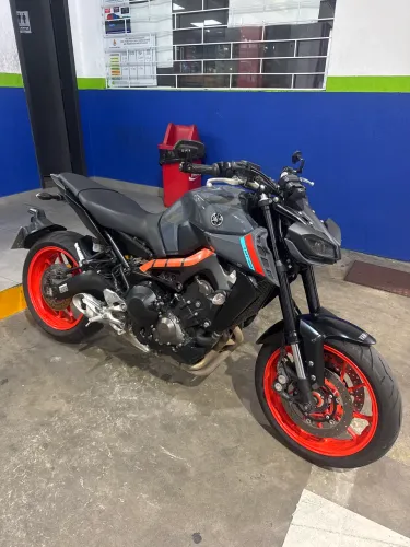 MT 09