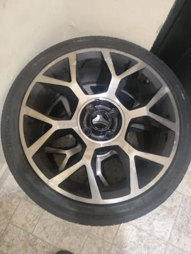 Rodas + Pneus aro 17 Vw 4x100