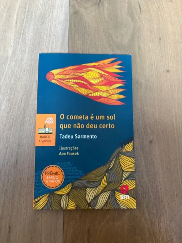 Maravilhoso livro O cometa é um sol que não deu certo, em perfeito estado.