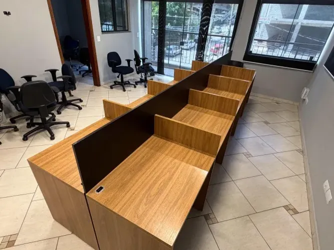 ESTAÇÃO DE TRABALHO ESCRITÓRIO 10 LUGARES Mesa Plataforma Office