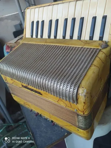 Sanfona Todeschini 32 baixos