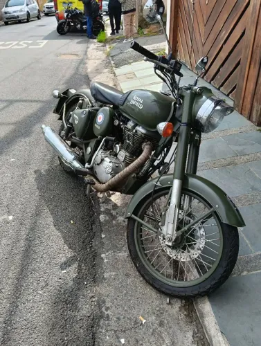 Royal enfild classic 500