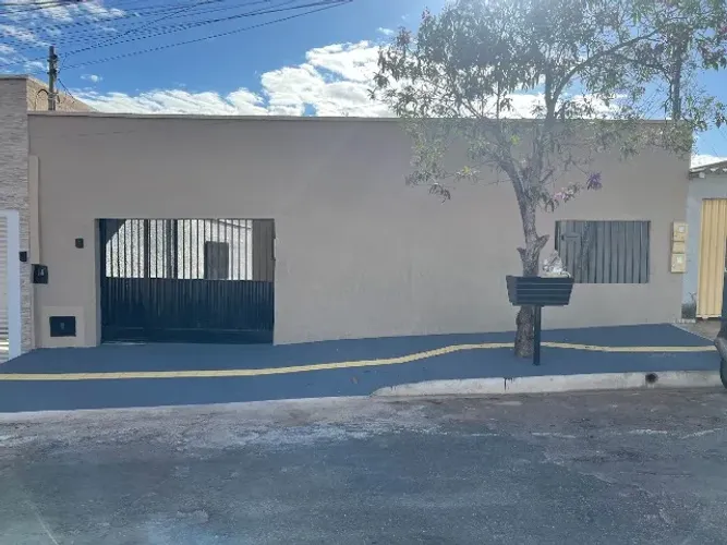 Casa Nova para Aluguel | 3 Quartos + Escritório | R$ 3.600