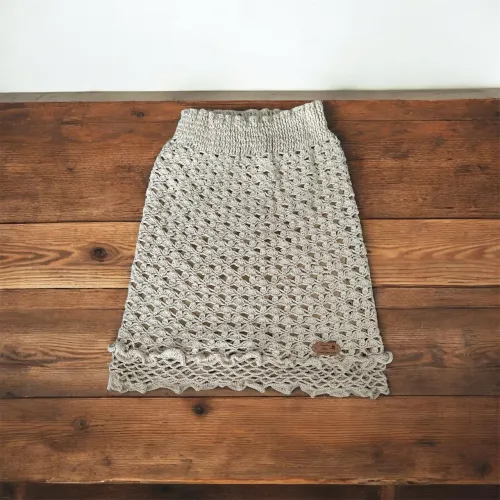Saia Curta em Crochê Artesanal Off-White com Lastex na Cintura (com Forro)
