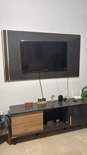 Painel , tv e o rack
