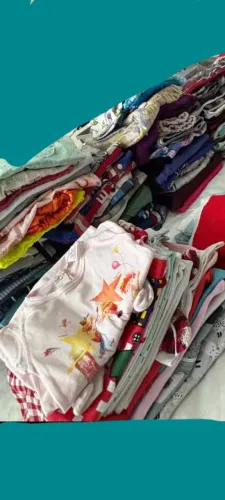 120 peças de roupas infantil tamanhos 2,3 4 ótimo estado de conservação limpinhas