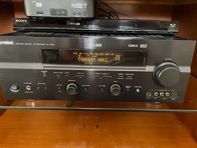 Receiver 7 canais YAMAHA RX-V650