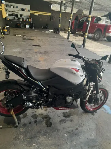 Moto Suzuki GSX-S 1000, remapeada.