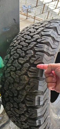 VENDO 1 PNEU 37x12.5 r17 bfgoodrich T/A NOVO