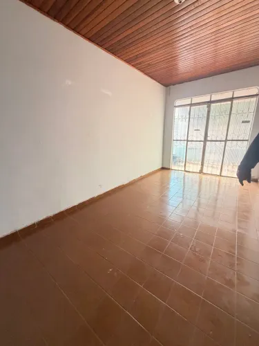 Casa CPA 1 Próximo ao Comper - Preço de Oportunidade