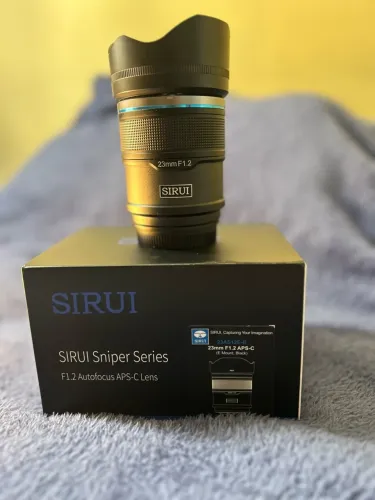 Sirui Lente de foco automático Sniper 23 mm f/1.2 (montagem E, preta)