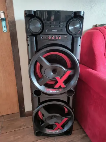 Caixa de som Amvox 1900 rms ?