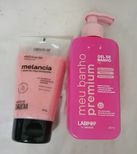 Kit esfoliante e gel de banho
